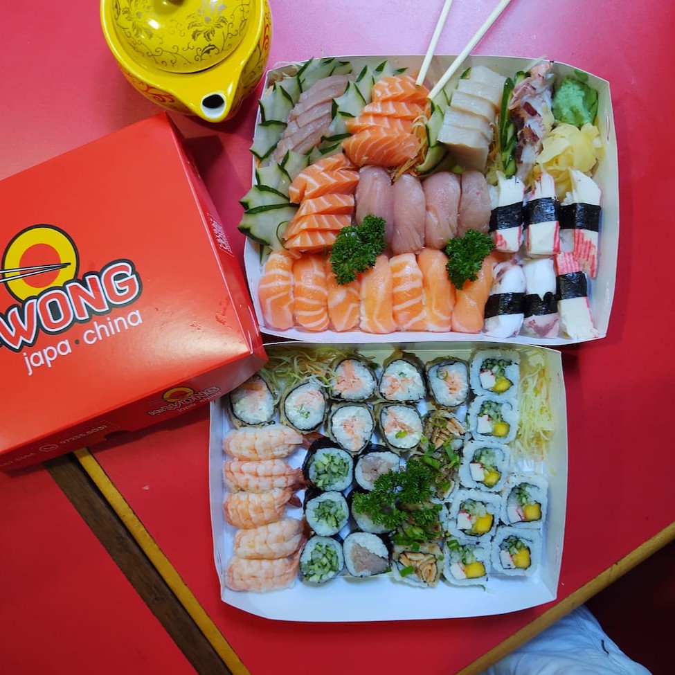 Sashimis: 5 polvo +10 salmão + 5 atum + 5 peixe branco | sushis: 5 camarão + 7 salmão + 4 atum + | makimonos: 5 Filadelfia + 6 hot filadélfia +7 Uramaki De Salmão + 7 Joy Filadelfia + 4  Uramaky De Skin.