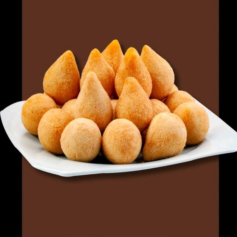 São 25 salgadinhos fritos 100 %artesanais todos feitos com nossa deliciosa receita todos os ingredientes usados são de alta qualidade trazendo um sabor inigualável.