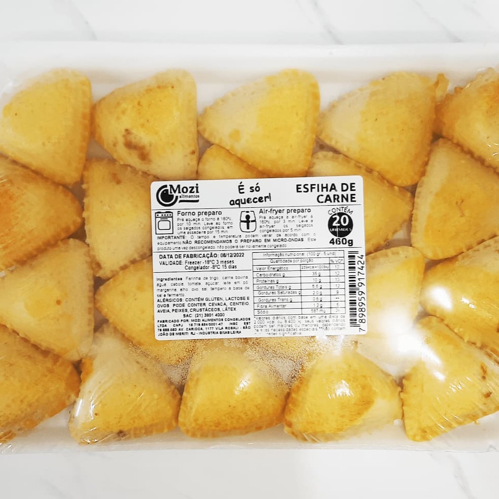 Bandeja de salgado pré assado congelado sabor esfiha de carne com 20 unidades.