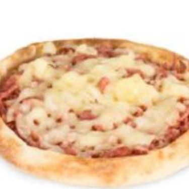 Massa artesanal, presunto, queijo, finalizada com molho caseiro artesanal e queijo parmesão ralado.