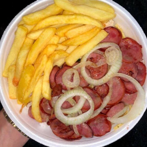 Almoço bom e barato : Calabresa Acebolada: Escolha as Guarnições de Acompanhamento: