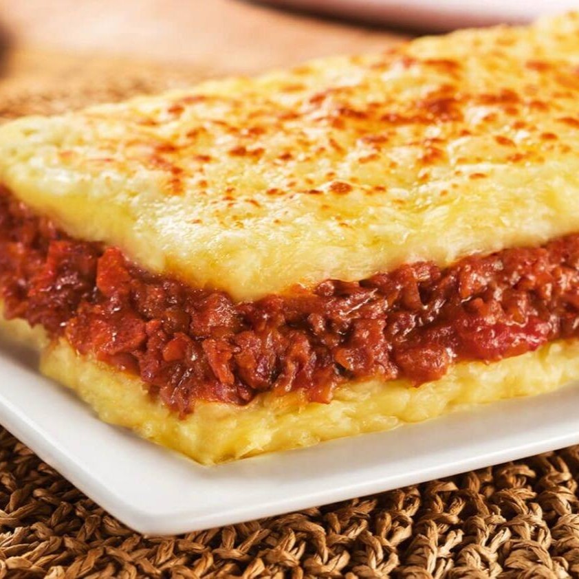 Delicioso & Saboroso Escondidinho de Calabresa + Arroz + Batata Palha + Coca-Cola 200ml