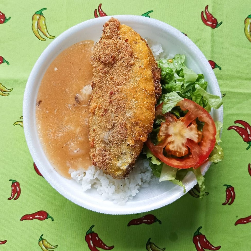 Acompanha : arroz, feijão, pirão e saladinha