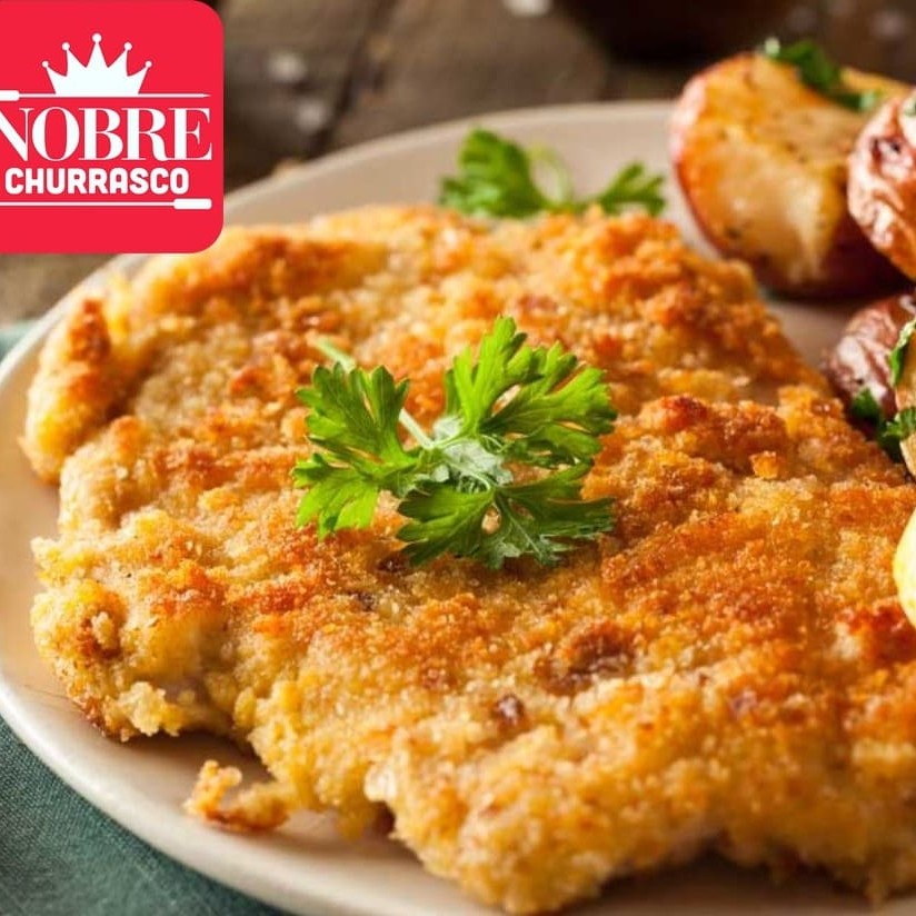 Acompanha arroz, feijão, farofa, vinagrete + 1 acompanhamento a sua escolha ( batata frita, batata corada, aipim frito, aipim cozido, salada de legumes ou salada de maionese.