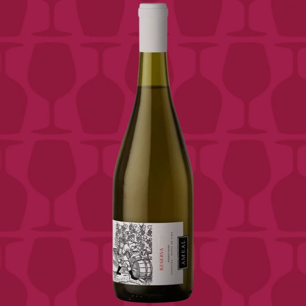 Vinho topo de gama da Quinta do Ameal, uma propriedade orgânica com menos de 15 hectares localizada as margens do Rio Lima.   Um vinho potente, de acidez abundante no qual estão muito bem entegradas com as notas de madeira. Um dos brancos mais notáveis de Portugal, cujas características lembram muito o estilo dos grandes Rieslings da Alemanha e os Semilions da Austrália.