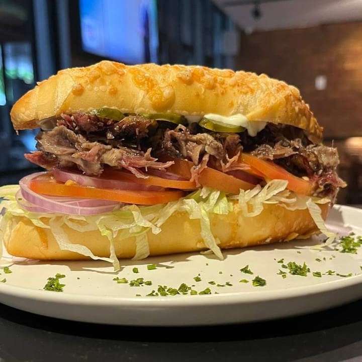 Combo do Brasa. Sanduíche de Costela + Batata Chips + Pepsi.