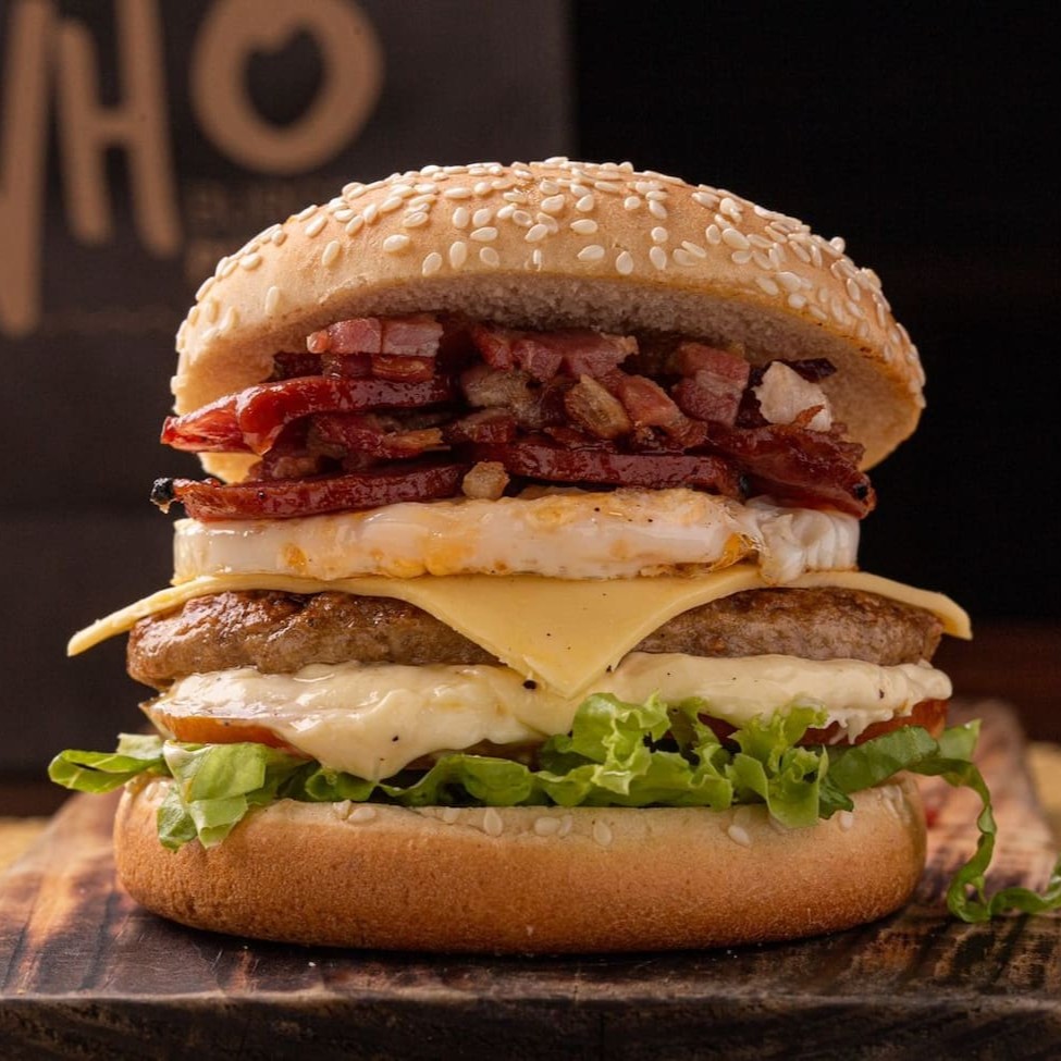 Pão, Carne,Queijo,Ovo, Bacon,Calabresa,Salada E Maionese.