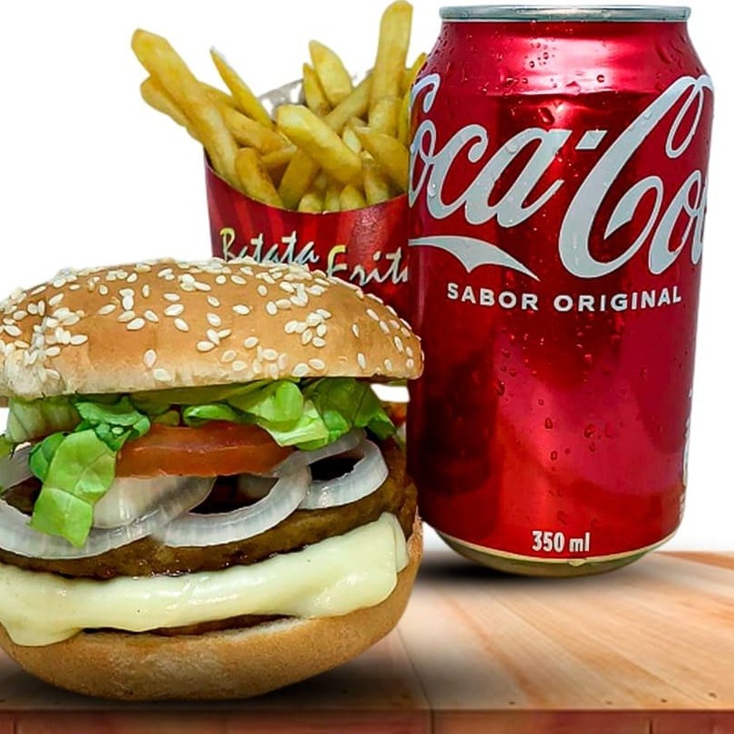 Delicie-se com nosso 'Combo Double Burger com Coca-Cola'. Este prato inclui um pão crocante e fresco, abrigando duas suculentas carnes de hambúrguer. Acompanha uma generosa camada de queijo muçarela derretido, junto a uma mistura refrescante de alface crocante, tomates suculentos e cebolas em rodelas, tudo harmoniosamente coberto com nossa maionese. Para completar, uma porção de batatas fritas crocantes e uma latinha de Coca-Cola gelada, proporcionando a combinação perfeita para uma refeição inesquecível.