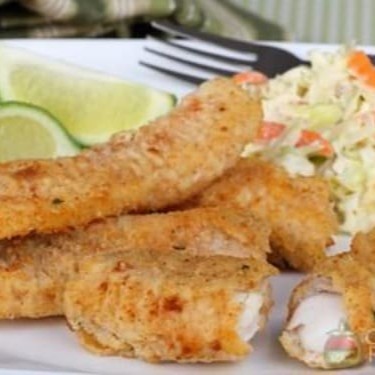 Acompanha: arroz, feijão e farofa