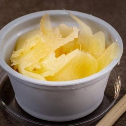 30gr de fatias de gengibre ideal para limpar o paladar a cada troca de peça.