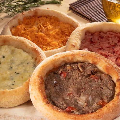 8 Esfihas Tradicionais: 2 de Carne + 2 de Queijo + 2 de Frango + 2 de Calabresa