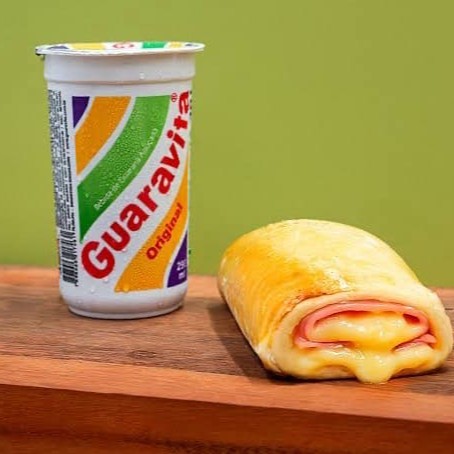 Joelho de presunto e queijo + guaravita