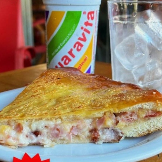 Pastelão sabores: Queijo e presunto Frango c/requeijão Misto