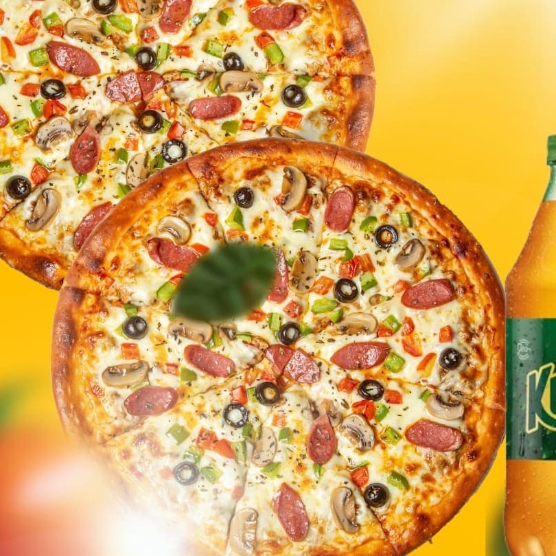 Duas pizzas Gigantes com 8 pedaços cada mais 1 Kuat 2 Litros.