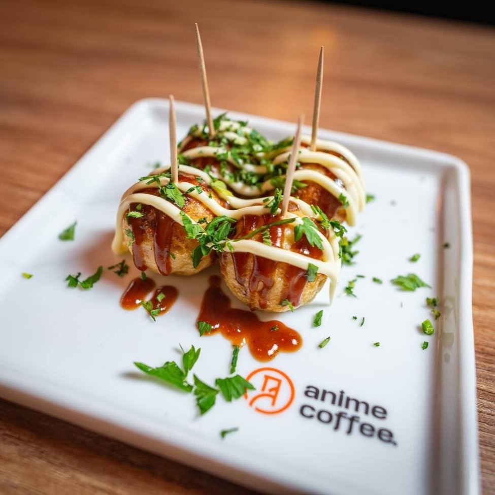 Bolinho tradicional japonês recheado com polvo.