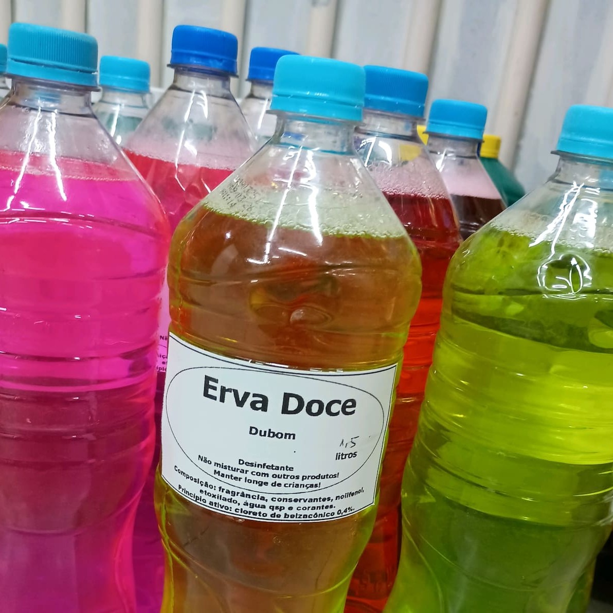 Composição: Fragrância, conservantes, polifenol, corante!