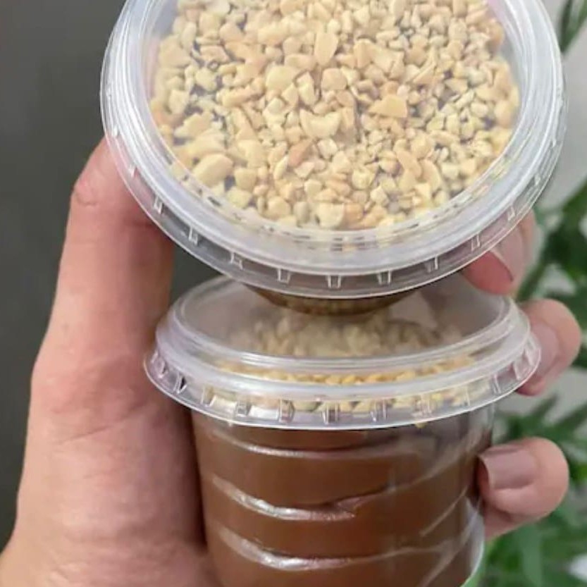 Autêntica receita do nosso brigadeiro cremoso, com Nutella e amendoim