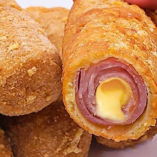 Enroladinho de queijo c/ presunto