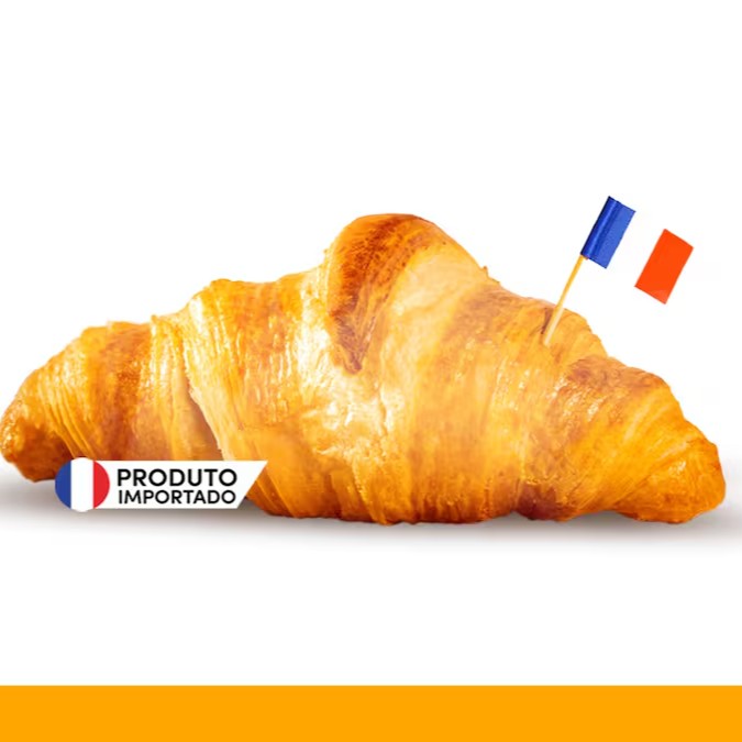Apresentamos o nosso 'Croissant Grande', a verdadeira representação do charme francês em forma de gastronomia. Um pão em formato de lua, trazido diretamente da França, pronto para ser apreciado por você. Seu tamanho generoso torna essa experiência ainda mais agradável. Prepare-se para uma experiência culinária única com um dos ícones da panificação francesa. Delicie-se!