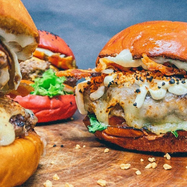 Brasa Angus + Rei Ragnar + Batata Média + 2 Latas de Refrigerante