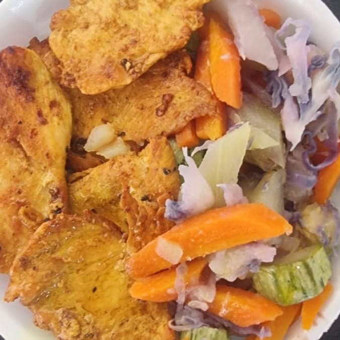 Escolha até 4 complementos para sua refeição.