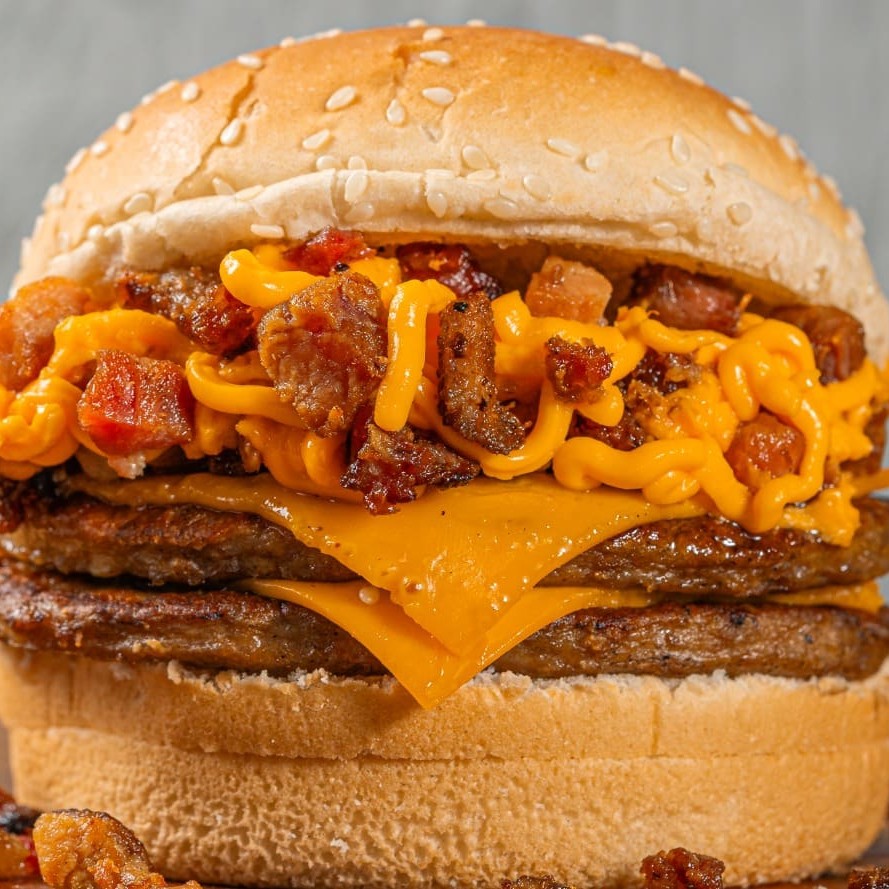 3 Carnes, 3 Queijos, Bacon e Cheddar.