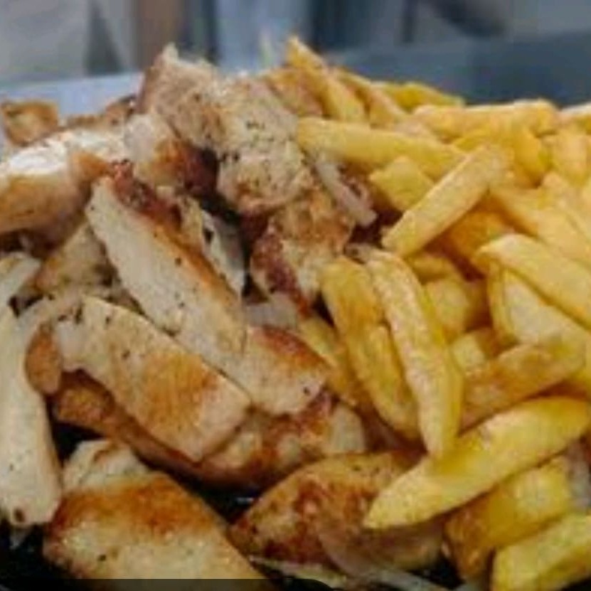 500gramas de batata, acompanha iscas de frango