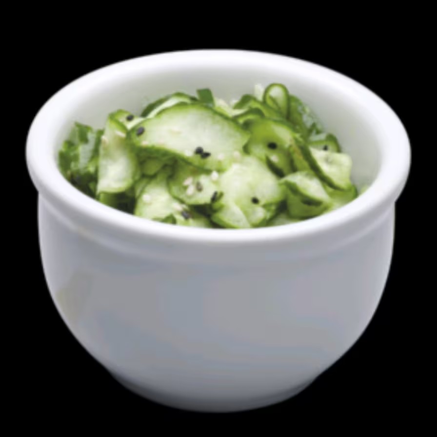 Cortes bem fininhos de Pepino, Gergelim e Molho especial.

Clássico e refrescante, o Sunomono é uma saladinha japonesa feita com pepino japonês finamente fatiado, marinado no molho agridoce especial da casa e finalizado com gergelim. Uma opção leve, sem kani, perfeita para abrir o apetite ou acompanhar seu combinado com equilíbrio e frescor.