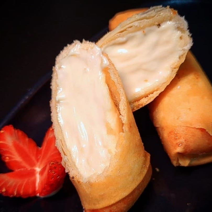 Massa de rolinho primavera, com recheio de chocolate branco