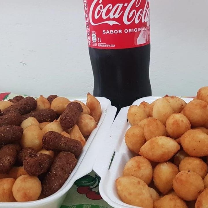 200 salgadinhos de festa de aprox. 15g - salgadinhos de festa super saborosos, considerado pelos clientes o melhor da região. + refri de 1l ou de 2l