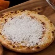 Beijinho gourmet e coco ralado.