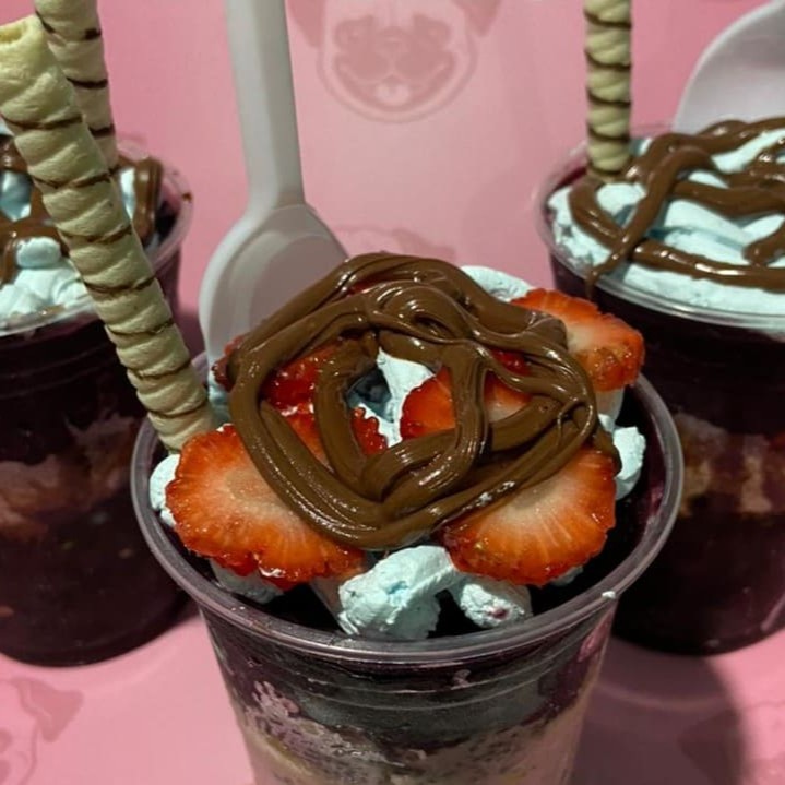 Açaí, Condimentos e Caldas... Tudo Inteiramente Grátis!