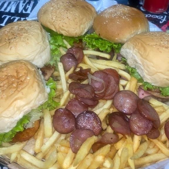 Embalagem  na  caixa  de  pizza      para famila come bem