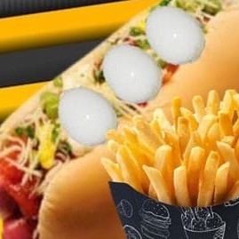 Acompanha 1 pão de alta qualidade e super macio, 2 salsichas perdigão, com molho caseiro de tomate, no molho acompanha cebola, tomate, pimentão. Finalizado com milho, ervilha, uva passas, azeitona, queijo ralado e batata palha e 2 ovos de codorna. Acompanha ketchup, mostarda e maionese.