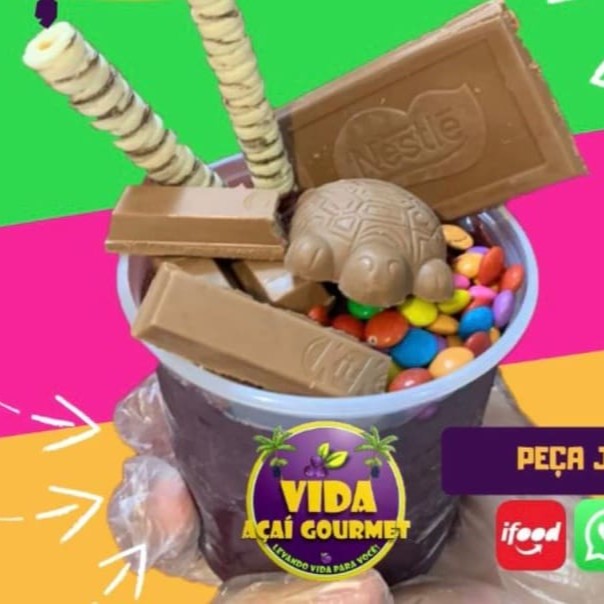 Delicioso açaí orgânico batido de verdade e artesanalmente com frutas frescas, você vai sentir o sabor marcante. Sem nenhum tipo de química ou melhoradores. Nosso açaí é 100% natural e batido artesanalmente.  O pote vai cheio de Vida açaí até em cima, os complementos vão em porções (Toppings) separadas de acordo com a sua escolha e tudo fresquinho, sendo assim você recebe muito mais açaí do que na concorrência, e pode montar do seu jeito e da forma que achar melhor, vida açaí gourmet self-service em casa assim como é na nossa loja, e o preço não muda de acordo com as escolhas, e você ainda pode dar aquela turbinada com os complementos adicionais pagos. @ vidaacai_gourmet levando vida para você.
