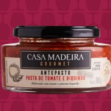 A combinação de tomate e pimenta biquinho traz como resultado uma pasta suave, com leve picância proporcionando um sabor especial e diferenciado.
