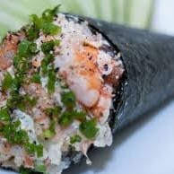 Delicioso temaki, famoso enrolado com nori (folha de alga) em formato de cone com camarão. Um temaki típico. - 1 unidade    ----------tags------------- Sushi/japa/culinária japonesa/sushi em casa / promoções/makimonos/Philadelphia/filadélfia/hot filadélfia/ hot Philadelphia/sunomono/entre grátis/combinados/Carpaccio/cevite/sashimi de salmão/sushi por 1 real / promoção de hot/temaki/yakissoba