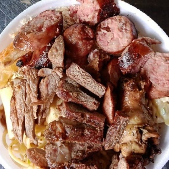 Alcatra, porco , frango e linguiça.