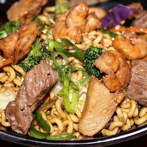 Camarão, carne e frango