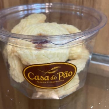 Um toque de doçura em cada mordida! Nossa Biscoito Galetta de Goiabada combina a crocância amanteigada da massa com o recheio generoso de goiabada artesanal, criando o equilíbrio perfeito entre sabor e textura. Ideal para acompanhar um café ou adoçar seu Dia! Peça agora no  e aproveite essa delícia