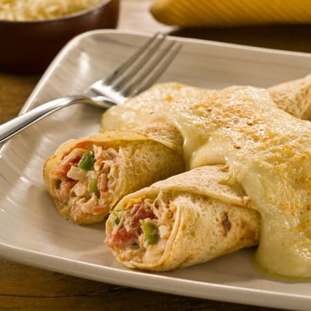 Desfrute de nossa Panqueca, com a opção de recheio entre Frango com Catupiry ou Carne Moída. Cada combinação é feita com ingredientes de alta qualidade e oferece um prato saboroso e satisfatório.