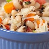 Feijão fradinho, tomate, cebola, pimentão e cenoura - Serve 3 a 4 pessoas