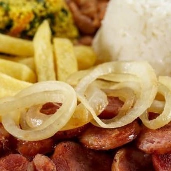 Refeição: Calabresa Acebolada + Complementos.