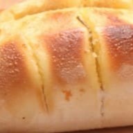 Delicioso pão com creme de alho cremoso,unidade.