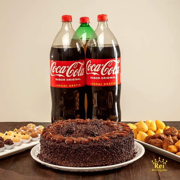 150 Salgadinhos | 50 Docinhos | 3 Refrigerantes 2l | 1 Torta Pequena - Aro 20