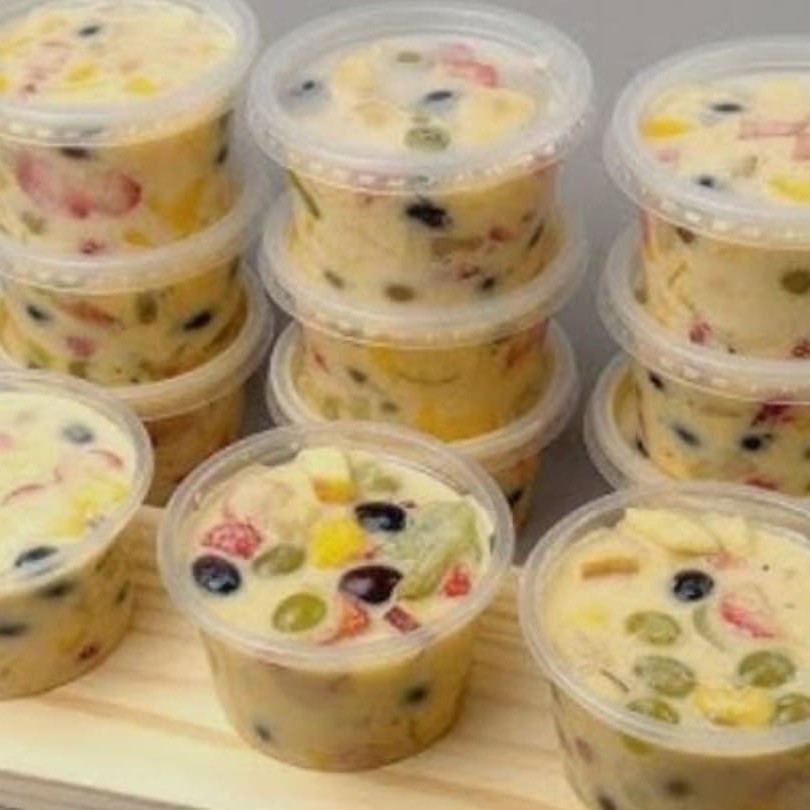 Um creme com leite condensado e creme de leite