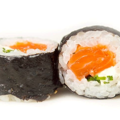 (alga, arroz ,salmão e cream cheese)