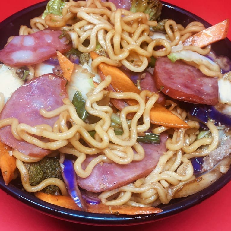 Familia Feliz calabresa + Refri 2 Lt + 2 Rolinhos De Legumes + 2 Rolinho Doce