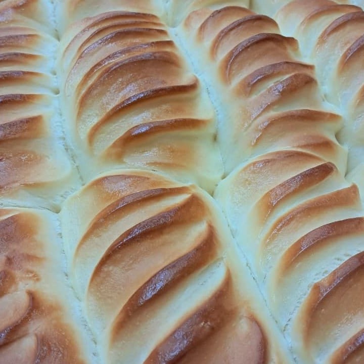 Macia, levinha e levemente adocicada. Ideal para o café da manhã, lanche da tarde ou para preparar mini sanduíches deliciosos.