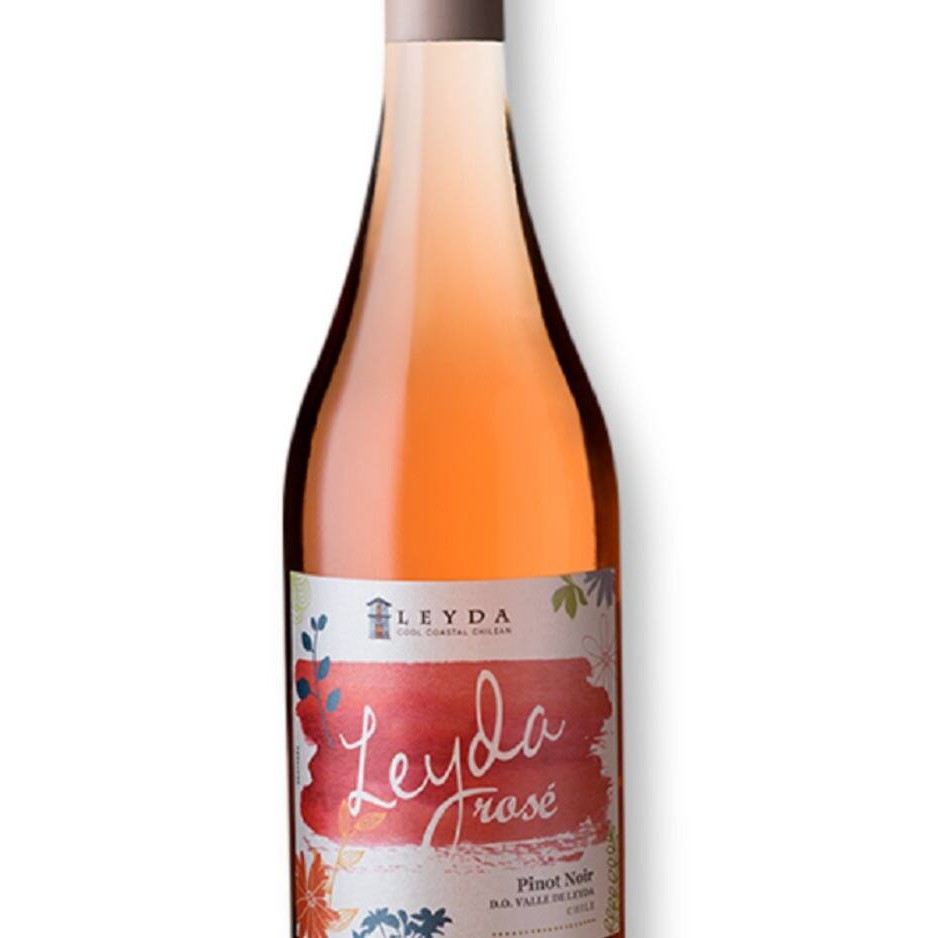 Leyda Rosé Reserva   País: Chile   Volume: 750ml   Teor Alcoólico: 13%   Vinícola: Leyda   Potencial de Guarda: Até 5 anos   Temp. De Serviço: 8c a 10c   Visual: Cranberry, amora, morango e framboesa   Olfativo: Aromas de frutas vermelhas e morangos maduros, cerejas e framboesa.   Gustativo: Paladar intenso, com ótima estrutura e suavidade, final longo.   Vinho Como Eu Vejo: Leve, fresco e frutado   Momento de Consumo: Dia-a-Dia e praia.
